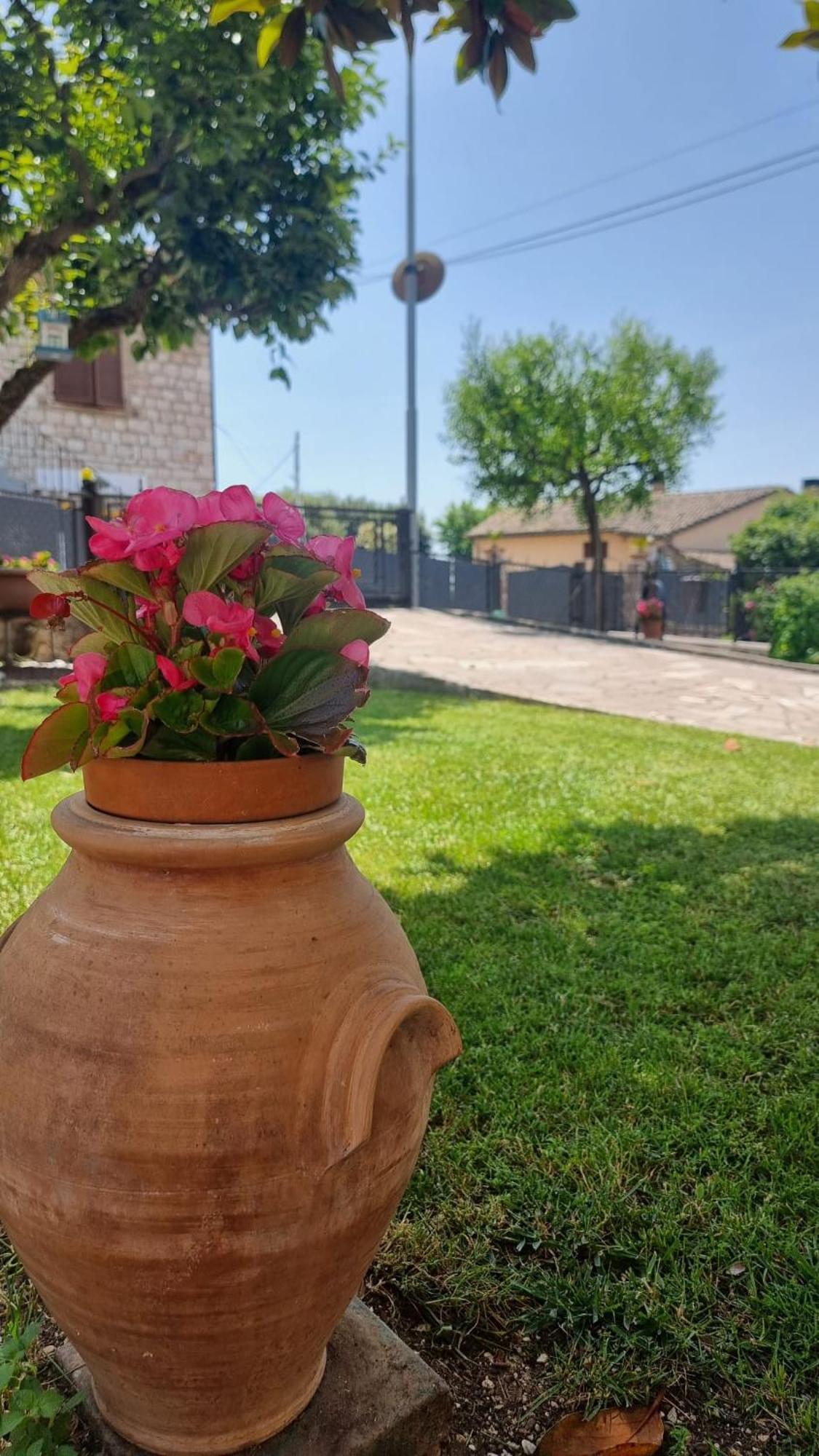 La Casa Dei Fiori Βίλα Ασίζη Εξωτερικό φωτογραφία